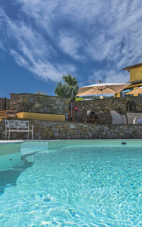 Villa Casalguidi: Outdoor, Pool, Scenic View, Summer