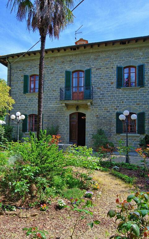 Villa Primula: Building Exterior, Garden