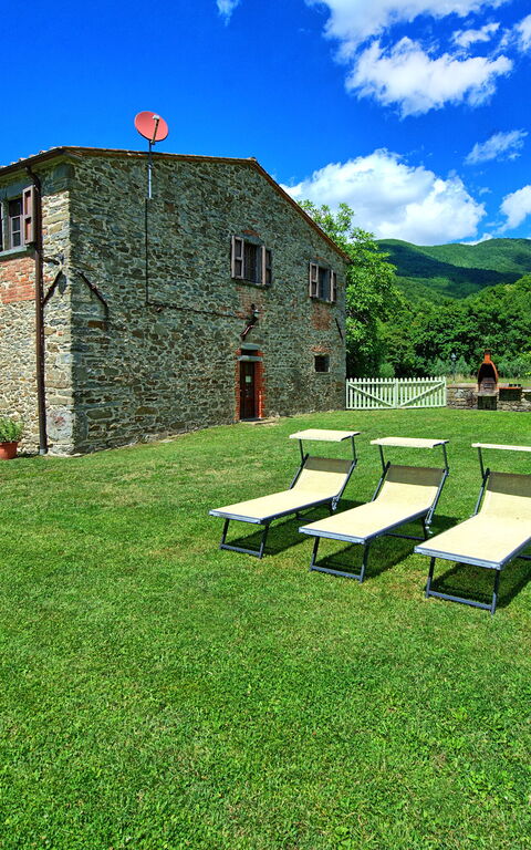 Villa Poggiolino: Building Exterior, Garden