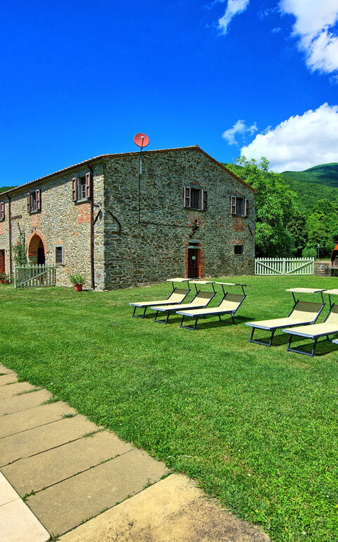 Villa Poggiolino: Building Exterior, Garden, Outdoor, Pool