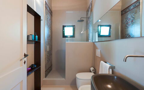 Accommodation Isla Verde - Carrubi: Bathroom