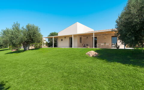 Accommodation Isla Verde - Ulivi: Building Exterior, Garden, Outdoor