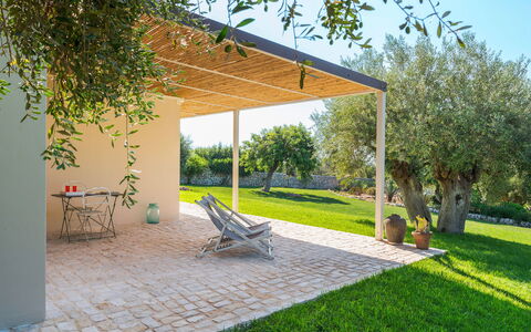 Accommodation Isla Verde - Ulivi: Balcony / Terrace / Patio, Building Exterior, Garden, Outdoor