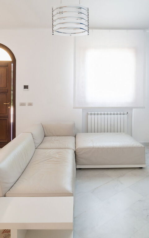 Afrodite: Living Room