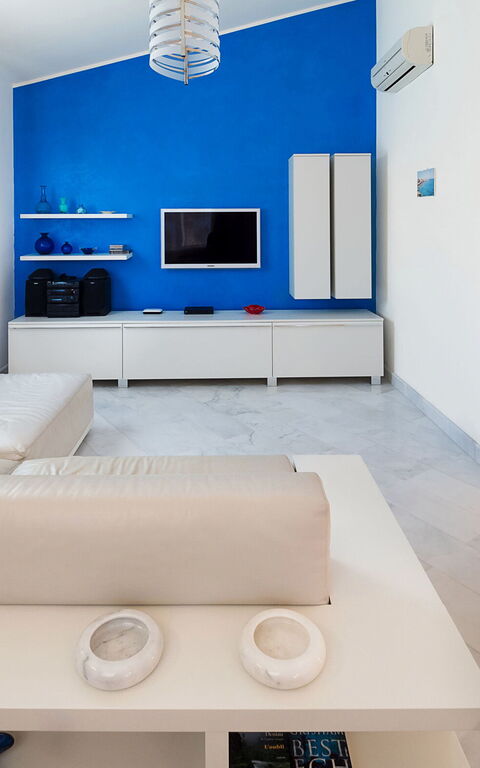 Afrodite: Living Room