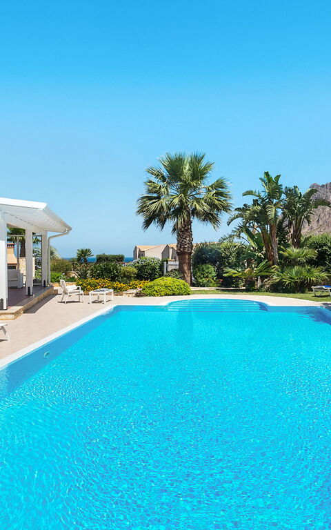 Afrodite: Outdoor, Pool, Summer