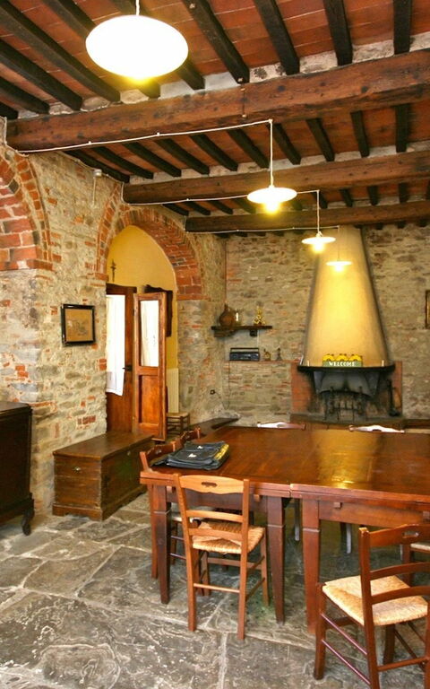 Villa Capolona: Dining Room, Living Room