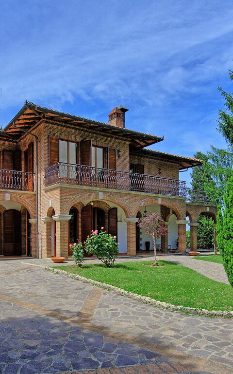 Villa Lauretana: Building Exterior, Garden