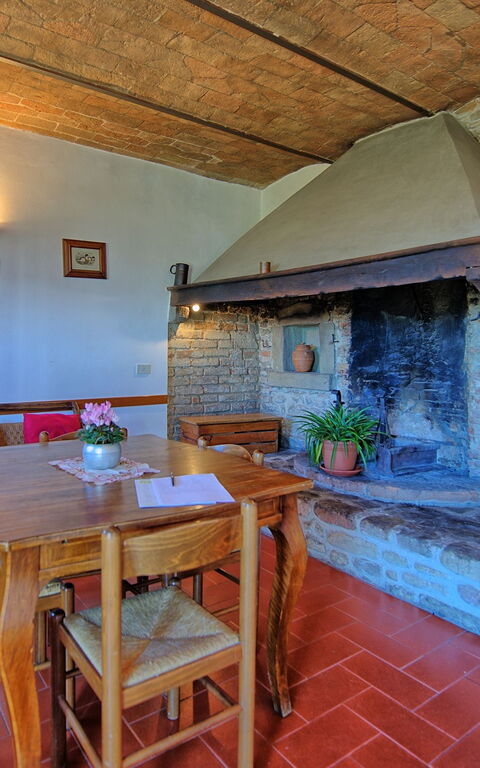 Casale Giotto: Dining Room, Living Room