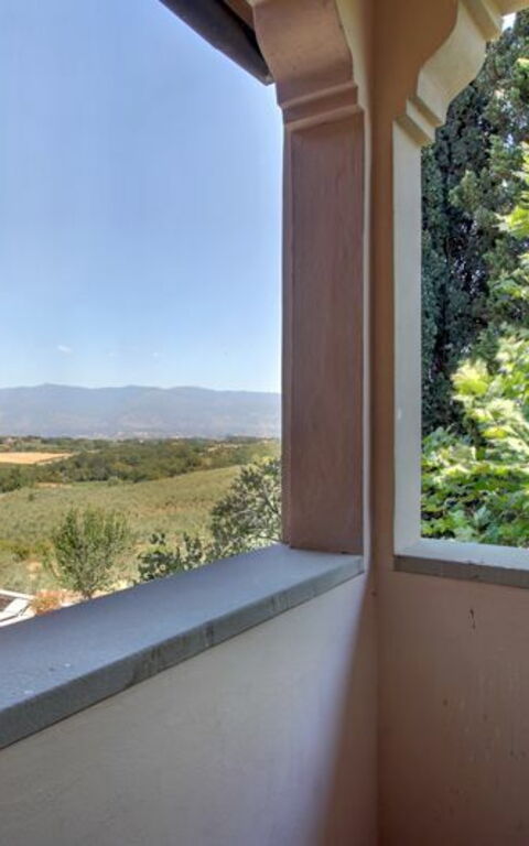 Villa Stolli: Building Exterior