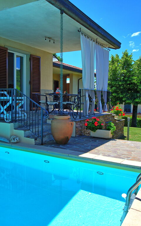 Villa Pratovecchio: Balcony / Terrace / Patio, Building Exterior, Outdoor, Pool