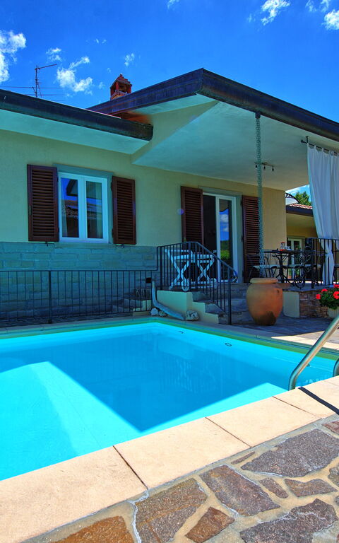 Villa Pratovecchio: Building Exterior, Outdoor, Pool