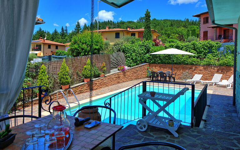 Villa Pratovecchio: Balcony / Terrace / Patio, Outdoor, Pool