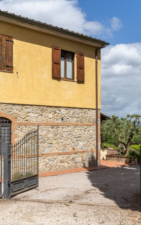 Villa Sabrina: Building Exterior
