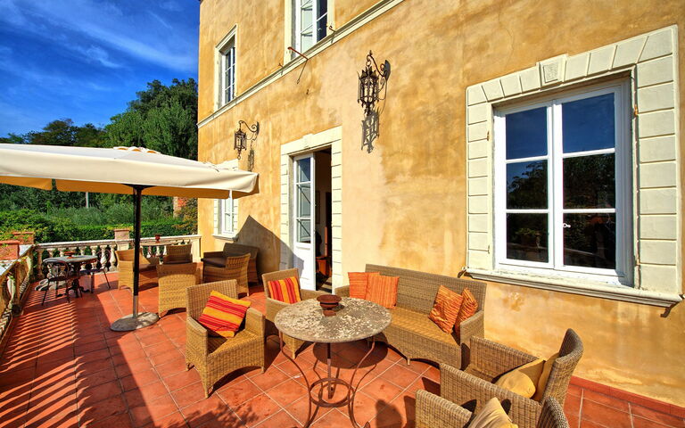 Villa Fiamma: Building Exterior, Outdoor