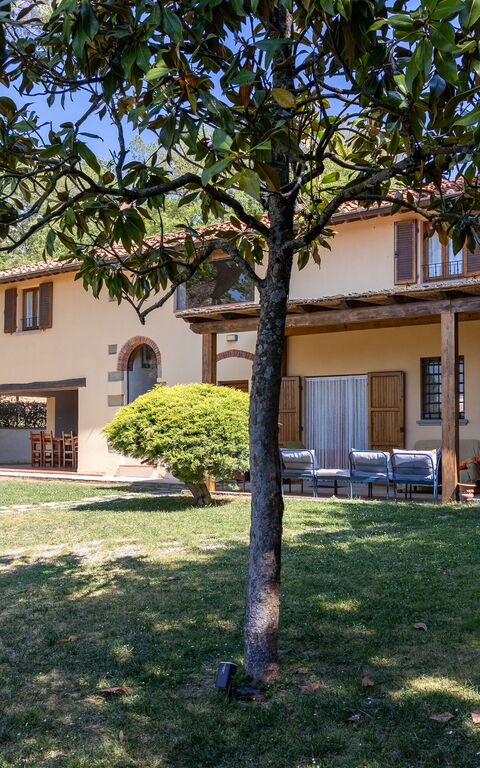 Villa Morandi: Balcony / Terrace / Patio, Building Exterior, Garden, Outdoor