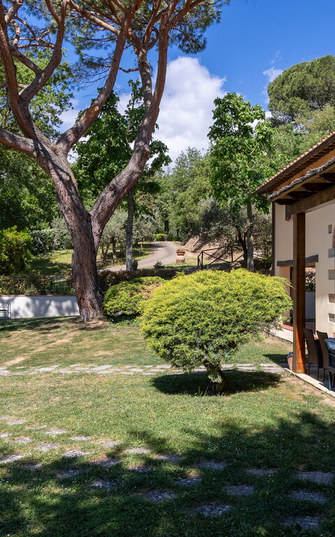 Villa Morandi: Balcony / Terrace / Patio, Building Exterior, Garden, Outdoor