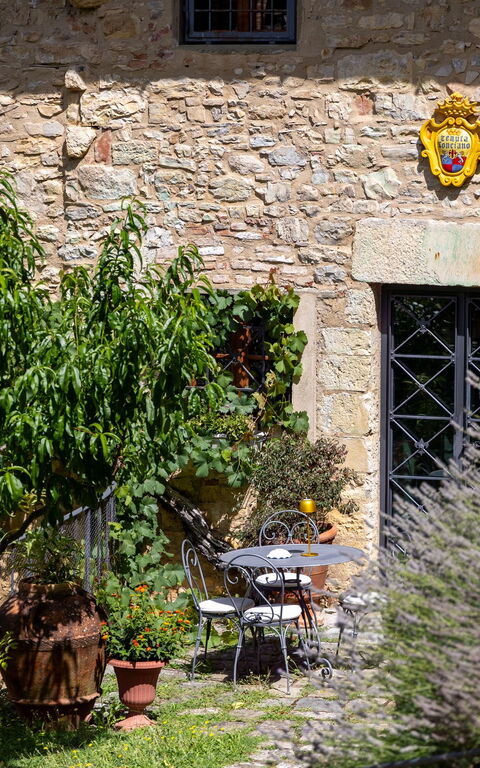 Villa Tenuta Lonciano: Building Exterior, Outdoor