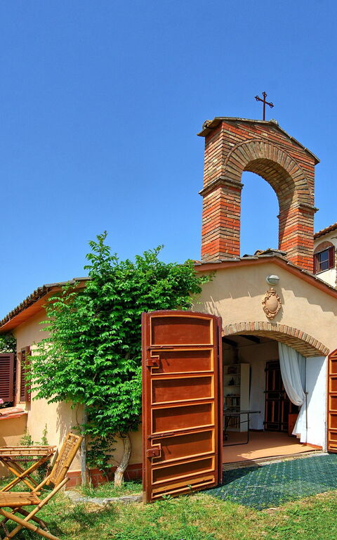 Villa Uccellaia: Garden, Outdoor