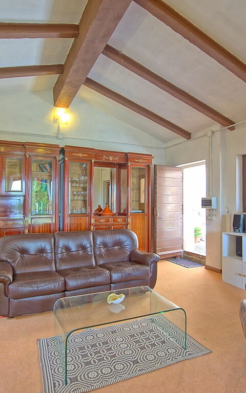 Villa Uccellaia: Living Room