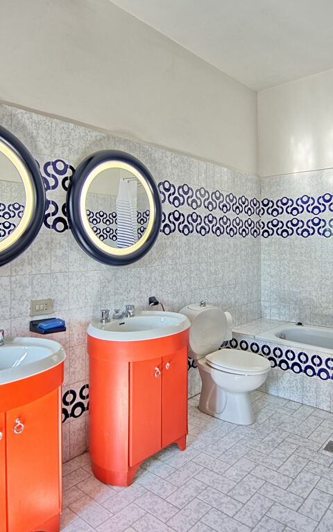 Villa Uccellaia: Bathroom