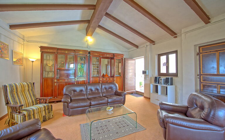 Villa Uccellaia: Living Room