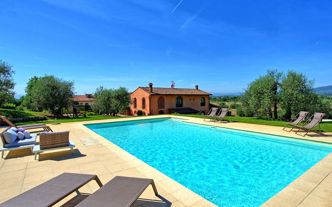 Villa Nora: Pool, Summer