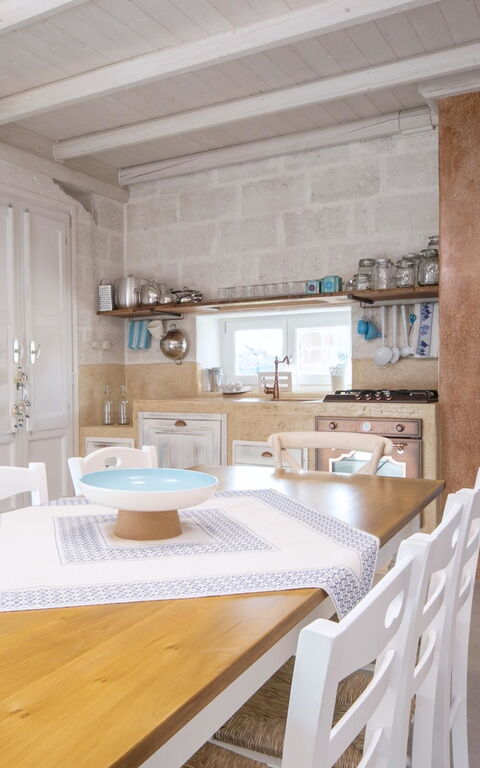 Trullo Torre Suda: Dining Room, Kitchen