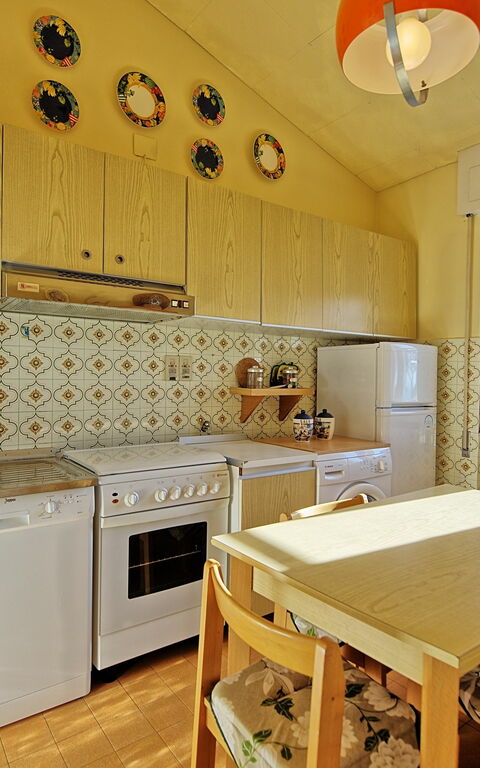 Vista Mare: Kitchen