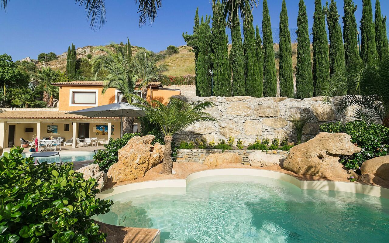 Villa Agorà: Garden, Pool