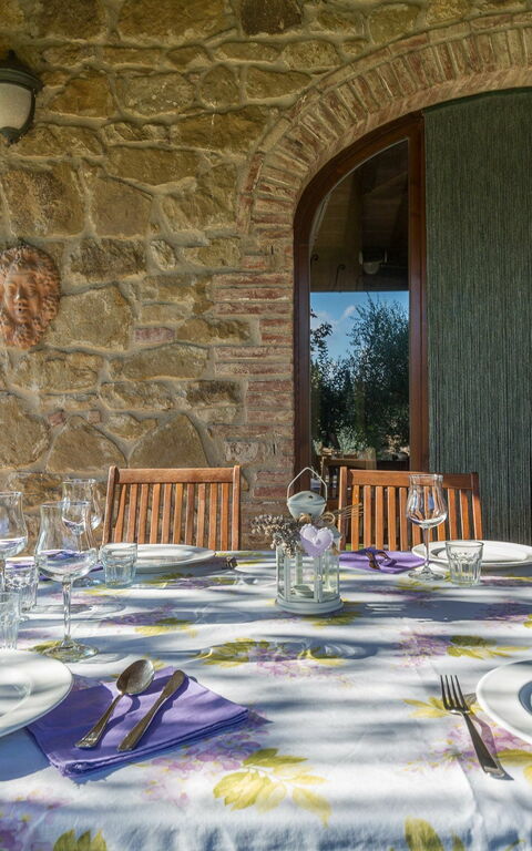 Villa Poggiospinoso: Facilities