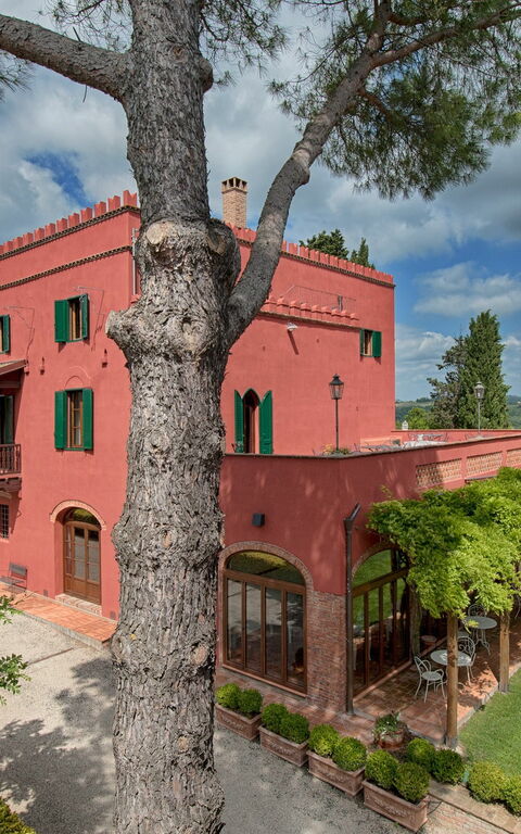 Tenuta Cambiano: Building Exterior, Outdoor