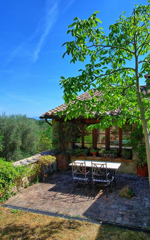 Villa Sarteano: Building Exterior