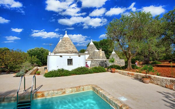Trullo Pascarosa: Garden, Pool