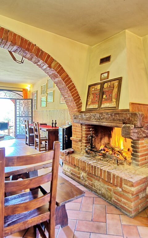 Villa Mario: Dining Room, Living Room