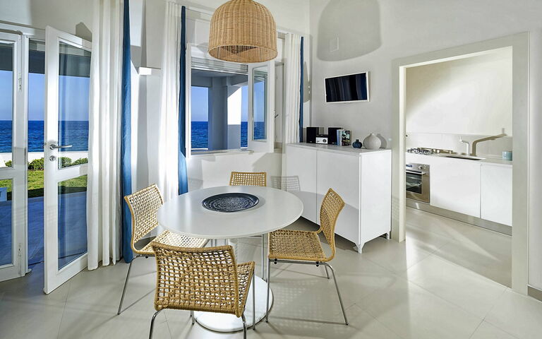 Marisol: Dining Room, Living Room