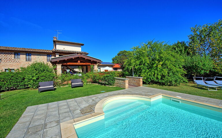 Casale Tiziano: Garden, Pool