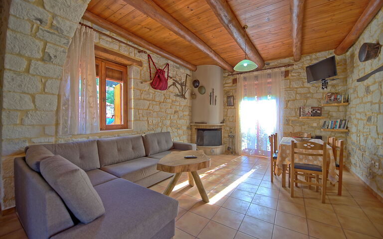 Villa Vrisses: Dining Room, Living Room
