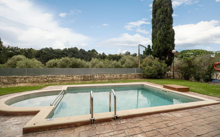 Villa Vrisses: Outdoor, Pool