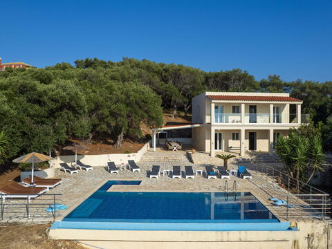 Beachfront Villa Seasun