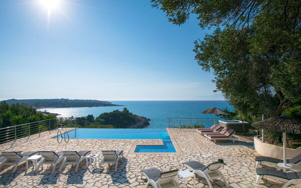Beachfront Villa Seasun: Outdoor, Pool, Scenic View