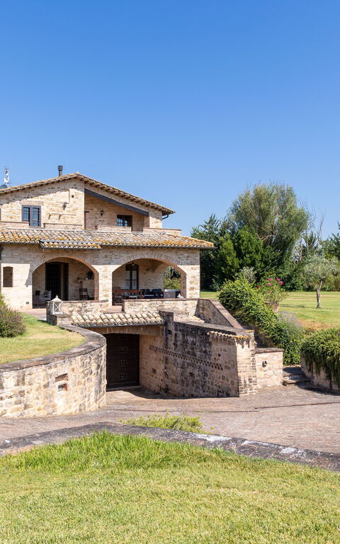 Villa Assisi: Building Exterior, Garden, Outdoor