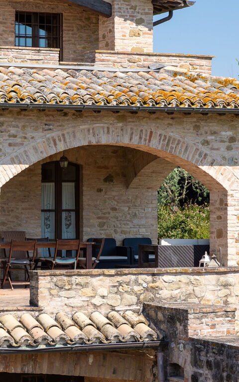 Villa Assisi: Balcony / Terrace / Patio, Building Exterior, Outdoor