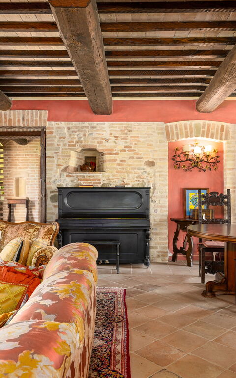 Villa Assisi: Living Room