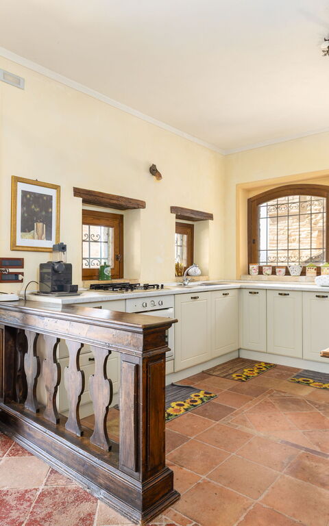 Villa Assisi: Kitchen