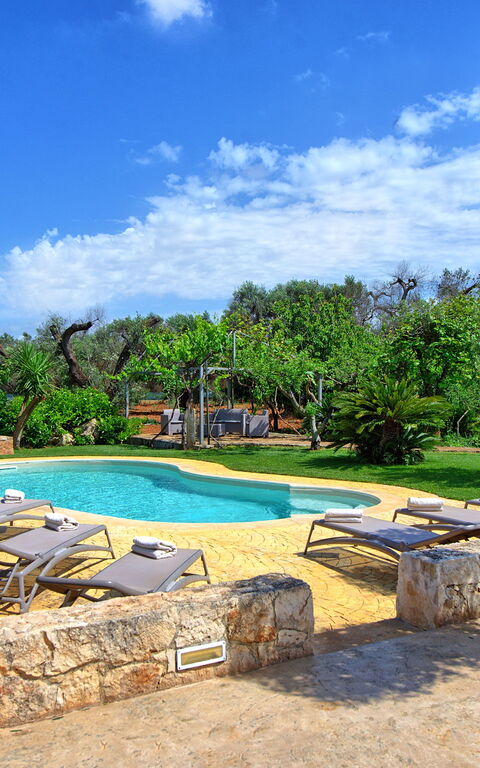 Trullo Santo Stefano: Garden, Outdoor, Pool