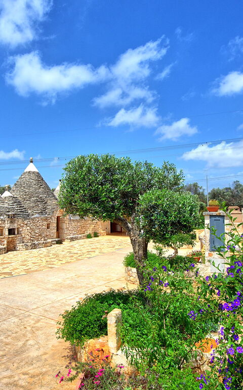 Trullo Santo Stefano: Garden, Outdoor