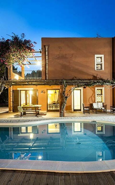 Villa Arangea: Building Exterior