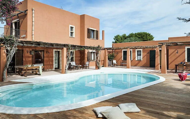 Villa Arangea: Building Exterior, Pool