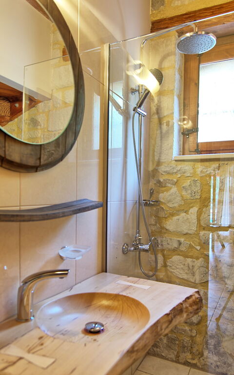 Villa Nipos: Bathroom